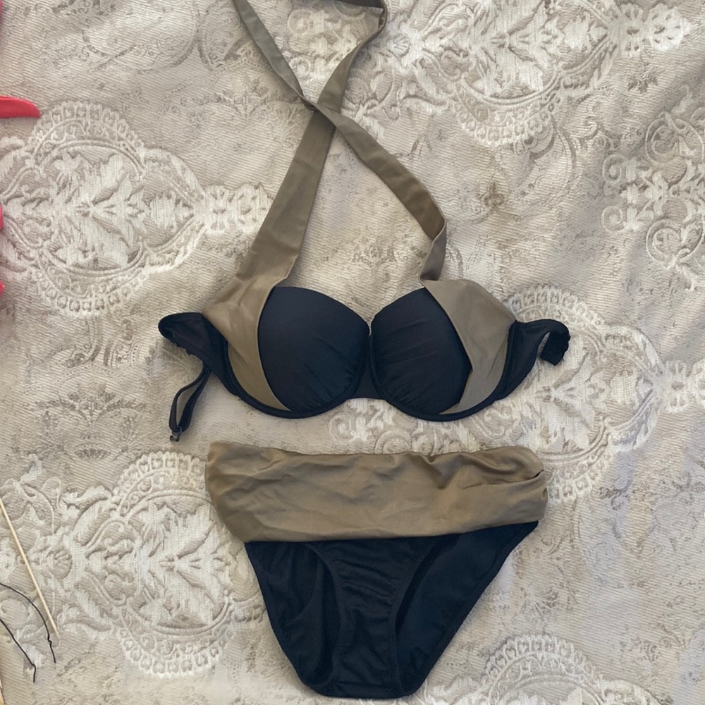 VENUS Black and Olive color block  Bikini cup size D bottom 8